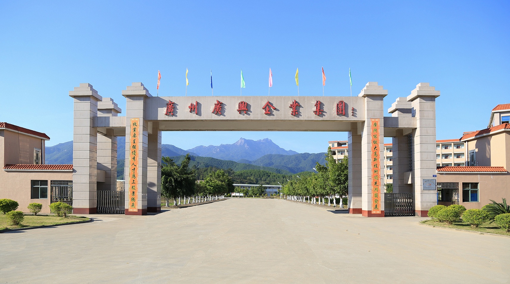 廣東電梯案例項目-辛格林電梯助力廣州廣興牧業(yè)設(shè)備集團(tuán)