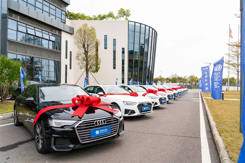 直擊辛格林電梯2022首場盛事！25臺(tái)豪車蓄勢待發(fā)！