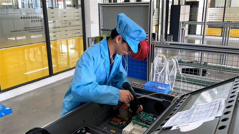 佛山家用曳引式電梯品牌怎么選？辛格林電梯給您分析！