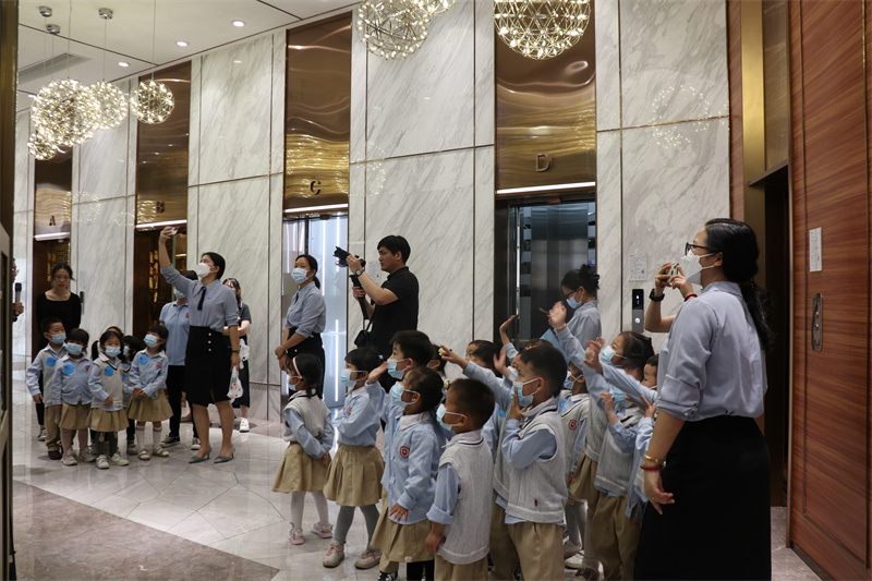 總在問無機(jī)房觀光電梯價格，辛格林電梯勸你別這樣！