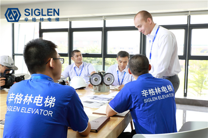 舊樓安裝電梯專家團(tuán)隊(duì) 舊樓安裝電梯專家團(tuán)隊(duì)