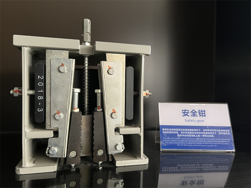 佛山曳引式別墅電梯廠家,佛山別墅曳引式電梯廠家,佛山曳引式別墅電梯生產(chǎn)廠家 佛山曳引式別墅電梯廠家,佛山別墅曳引式電梯廠家,佛山曳引式別墅電梯生產(chǎn)廠家